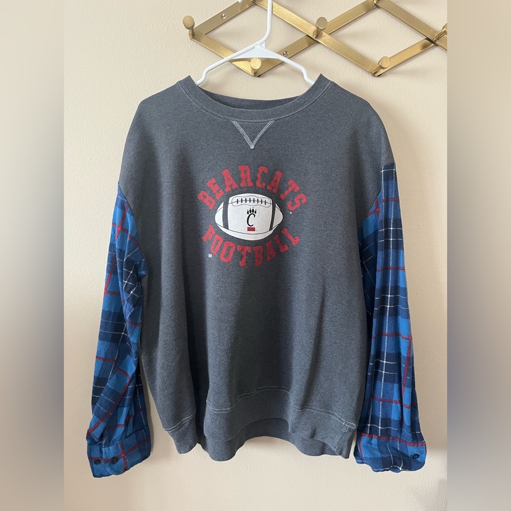 Vintage Urban Outfitters college sports crew neck w flannel sleeve detail
